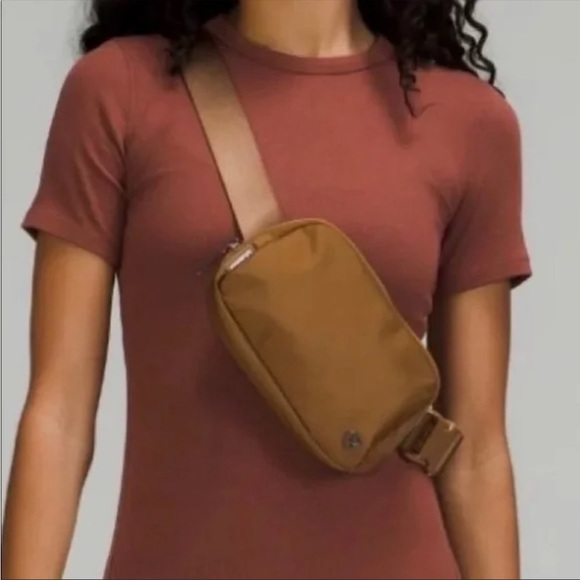 NWT LULULEMON EVERYWHERE BELT BAG BURNT CARAMEL - Picture 6 of 6